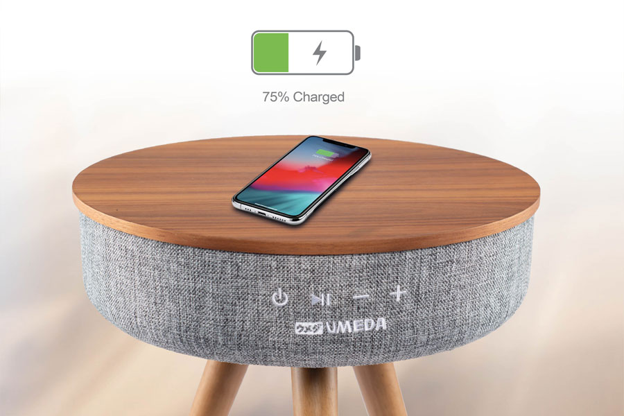 Cukup letakkan smartphone di atas meja, pengisian daya berjalan otomatis via wireless. (Hanya untuk perangkat mobile yang mendukung wireless charging)